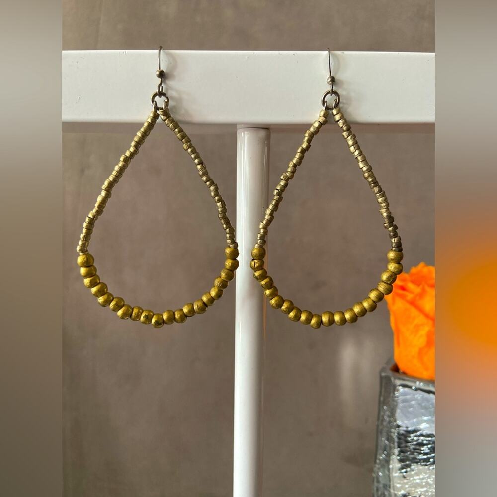 Brassy Beaded Dangling Tear Drop Earrings